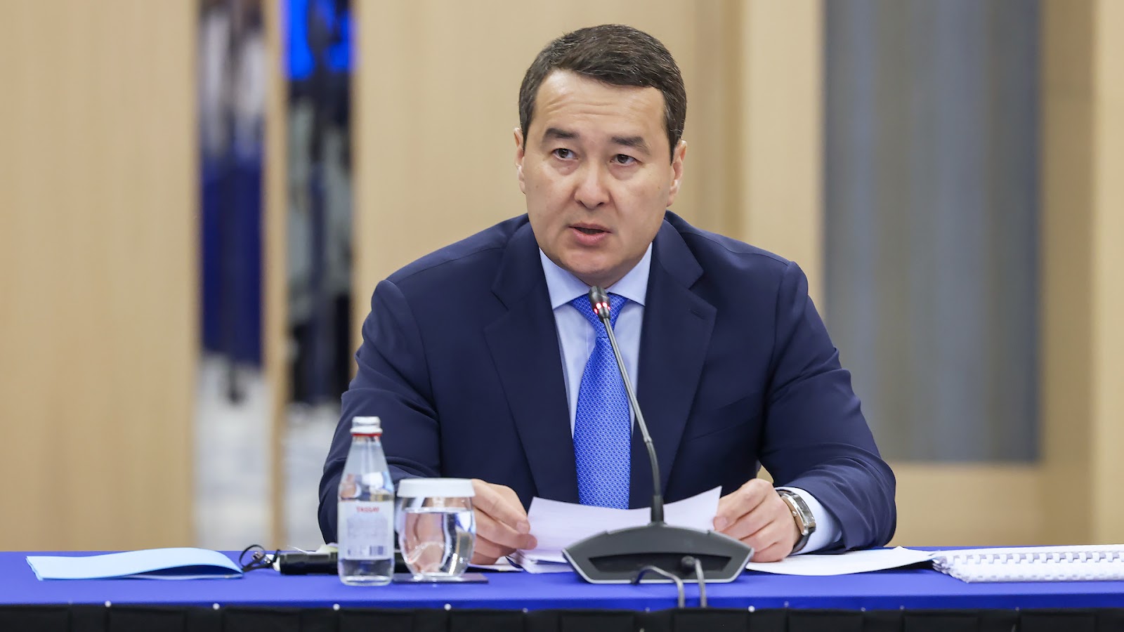 Смаилов раскритиковал цены на авиабилеты в Казахстане