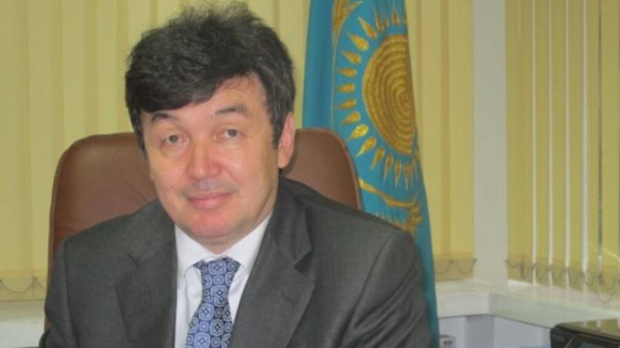Зятя Токаева освободят от должности посла РК в Болгарии