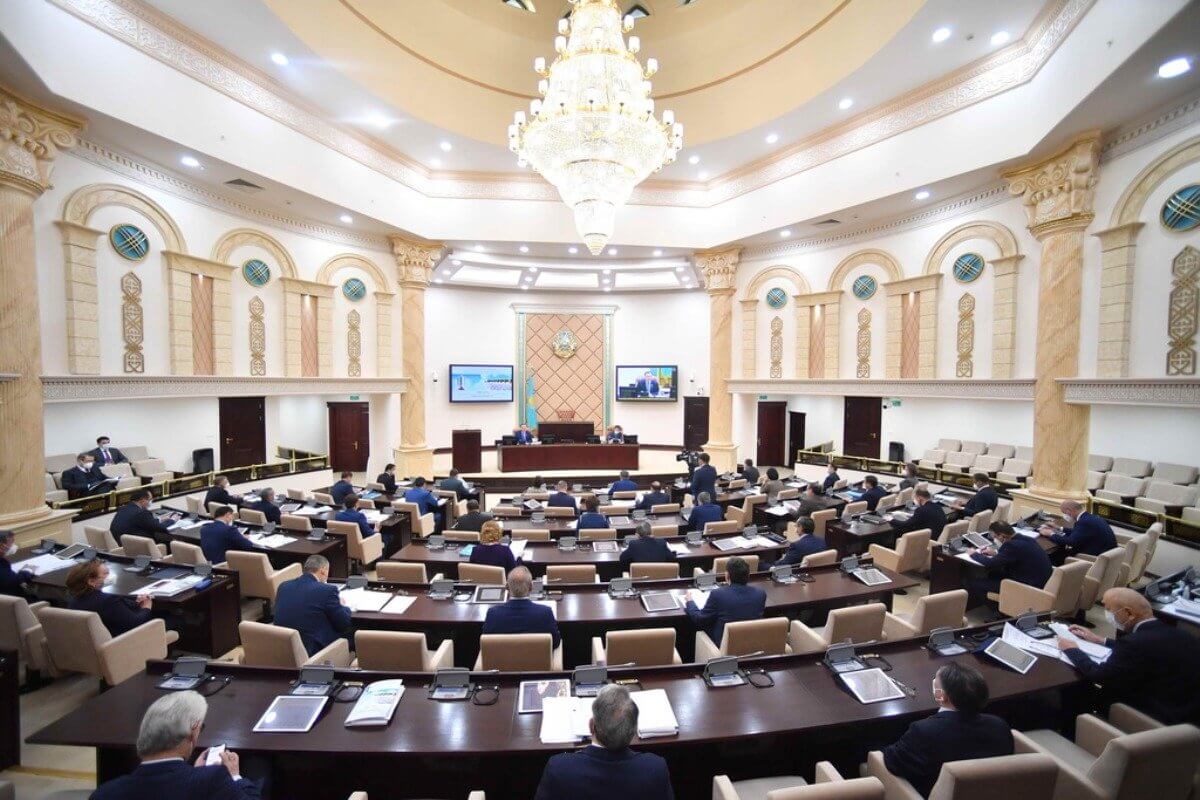 ЦИК зарегистрировала депутатов мажилиса восьмого созыва