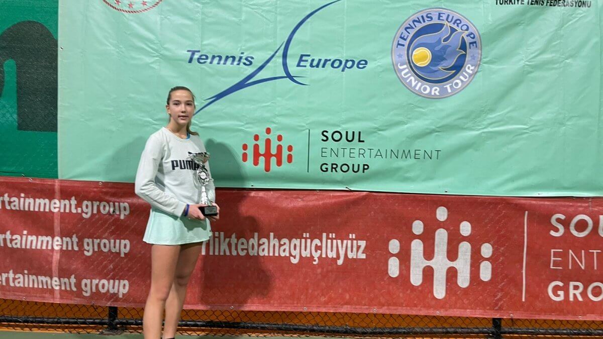 Юная казахстанская теннисистка выиграла престижный турнир в Турции