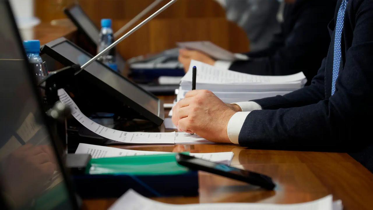 Госслужащим разрешили заниматься бизнесом