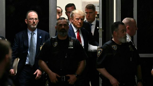 CNN: Экс-президент США Дональд Трамп арестован