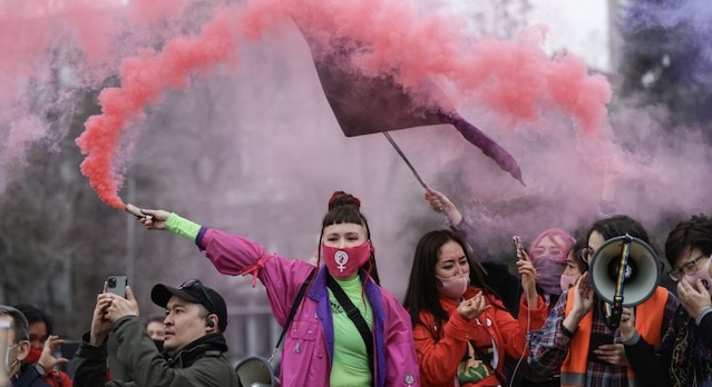 Феминисткам в Алматы разрешили провести митинг 8 марта