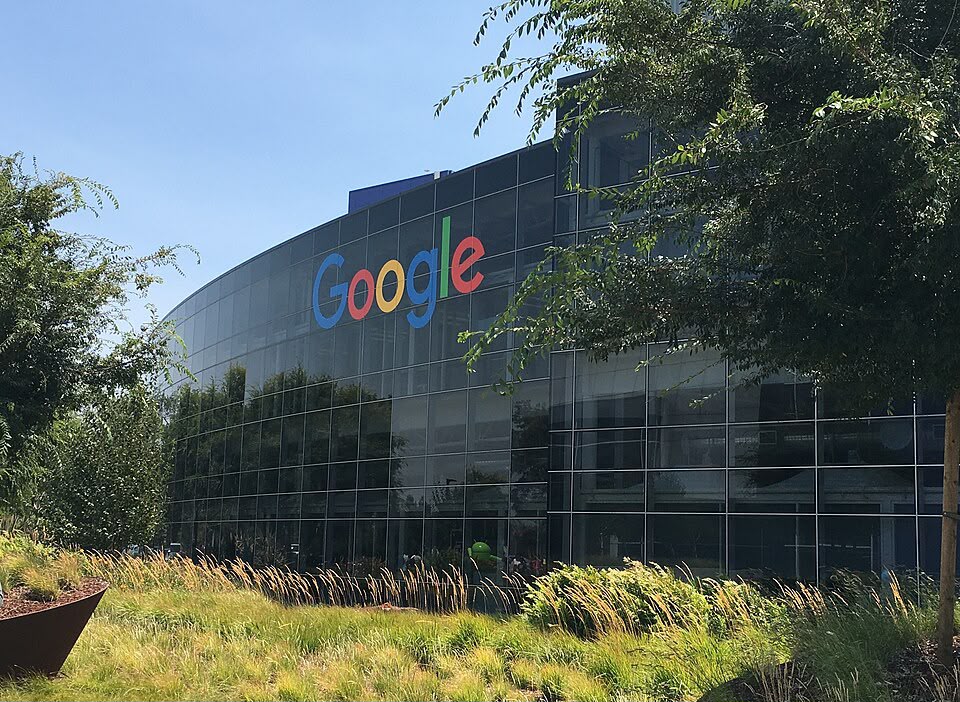 Google-ға 403 млн еуро айыппұл салынды