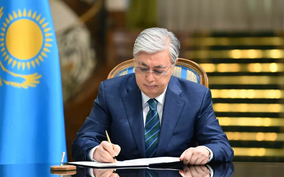 Президент подписал указы о кадровых перестановках