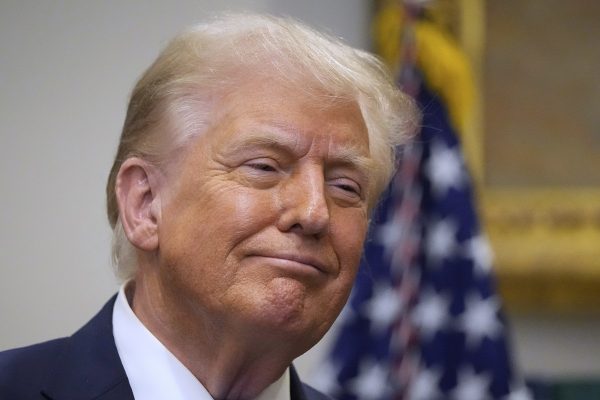 АҚШ-тың бұрынғы президенті Donald Trump ауруханаға түсті