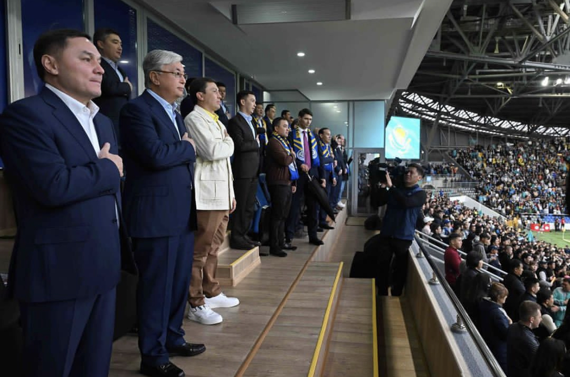 Президент Қасым-Жомарт Тоқаев футболдан Ұлттық құраманы қолдауға барды