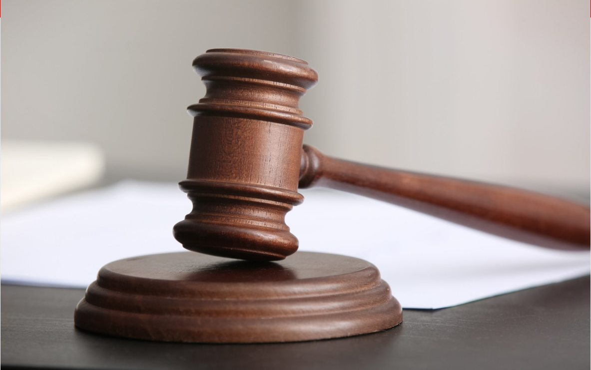 Актауский суд назначил штраф за использование поддельного диплома