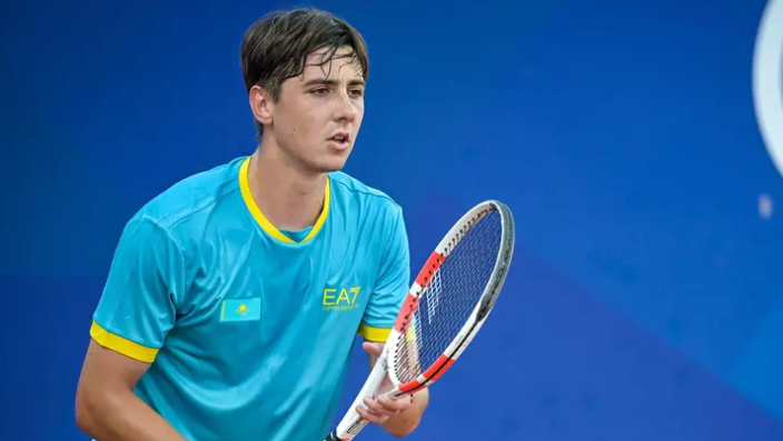 В Кубке Дэвиса Александр Шевченко уступил Валентену Вашеро