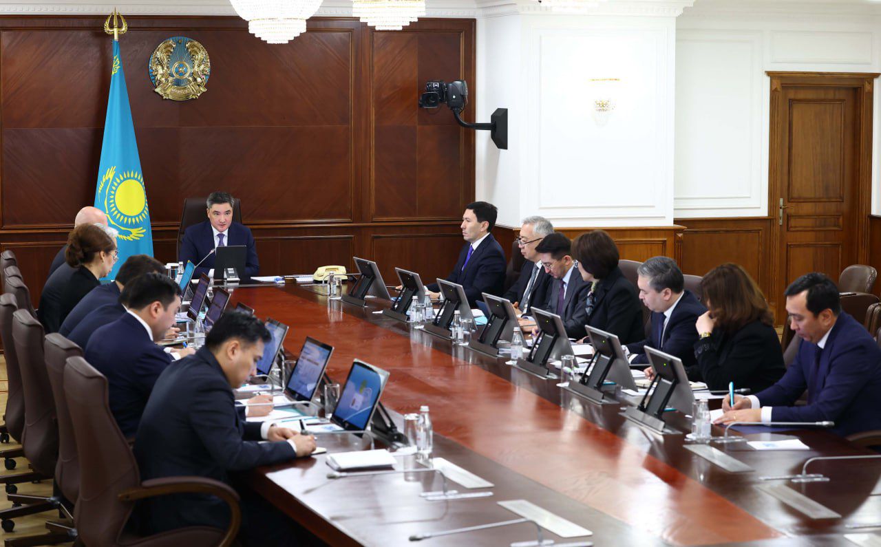 Олжас Бектенов президент тапсырмаларын іске асыру мәселесін талқылады