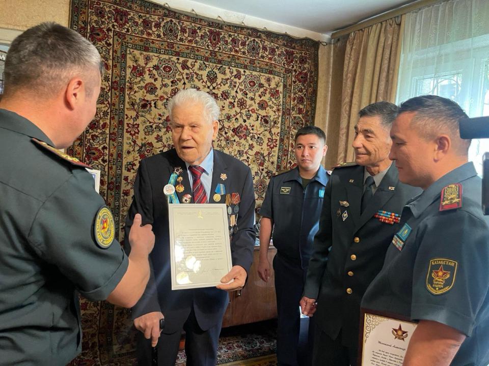 Алматыда майдангер Александр Журавлев 100 жасқа толды