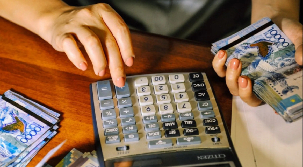 Казахстанцам напомнили о налоговых обязательствах