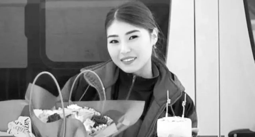 Ерлікпен қаза тапқан фельдшерге туған жерінде ескерткіш тақта орнатылды