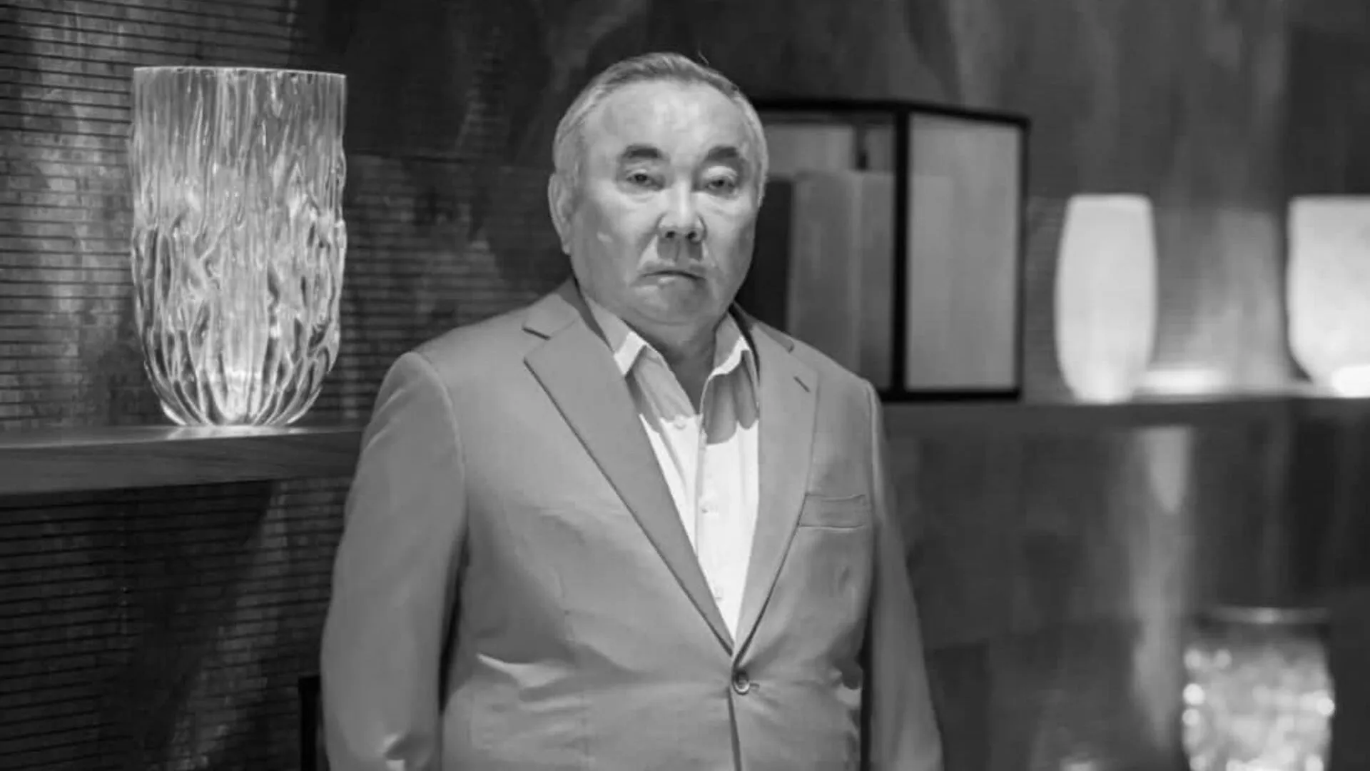 Болат Назарбаев умер