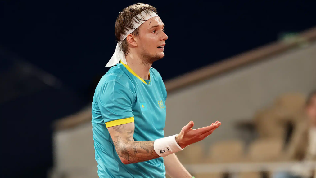 Бублик победил в первом матче Кубка Дэвиса