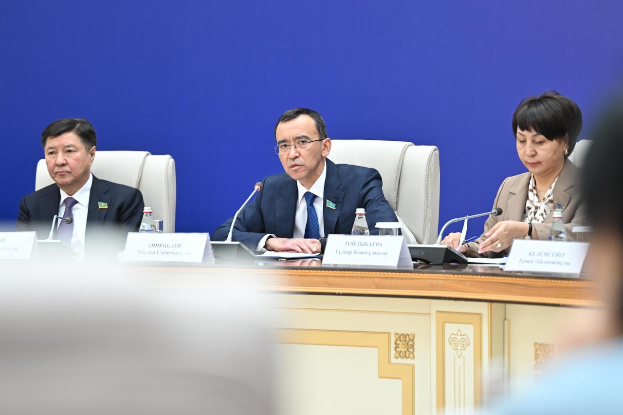 Маулен Ашимбаев: Референдум станет историческим этапом для Казахстана