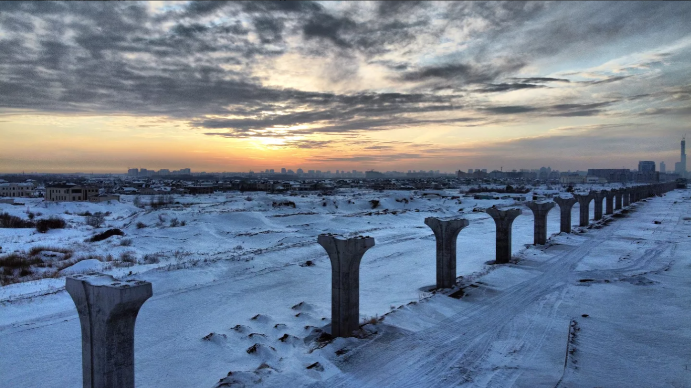 Первые поезда LRT придут осенью 2025 года