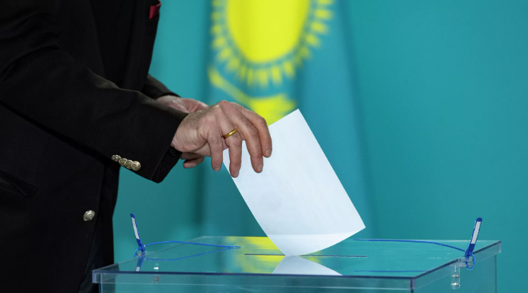 Депутаттыққа үміткердің тәтесіне жауап