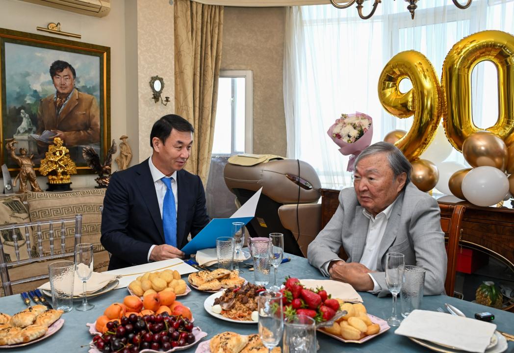 Алматыда Олжас Сүлейменовтің 90 жас мерейтойы аталып өтті!